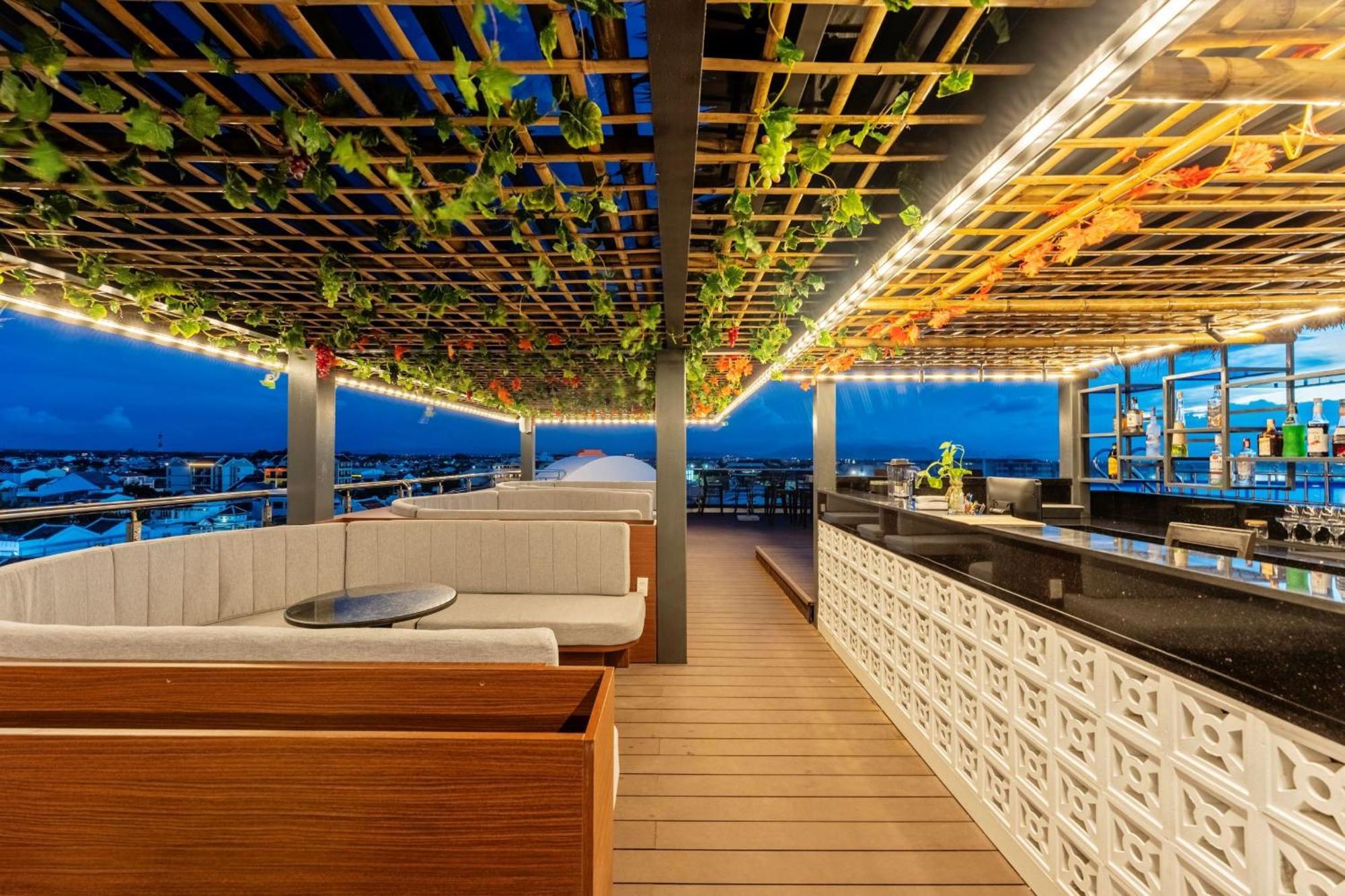 Qualia De Hotel Hoi An - Rooftop Bar City View Екстер'єр фото